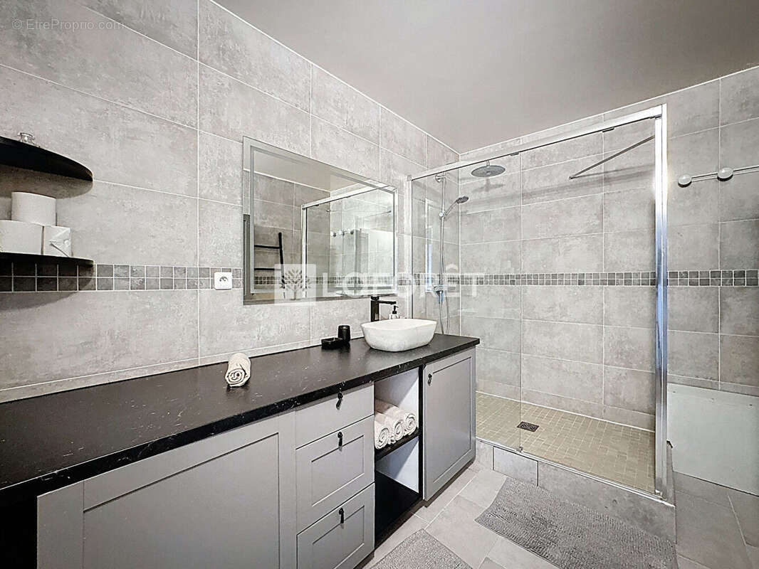 Appartement à FONTENAY-SOUS-BOIS