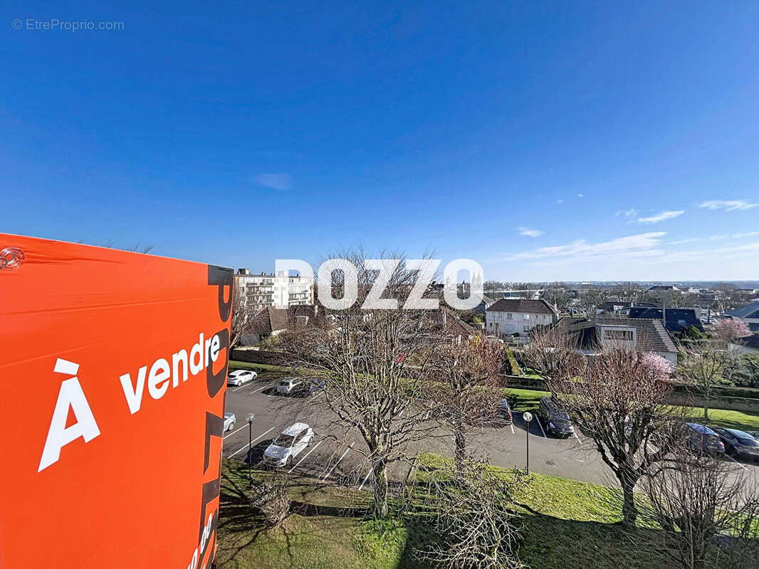 QUARTIER HASTING 5PP en résidence avec Balcon - photo 8