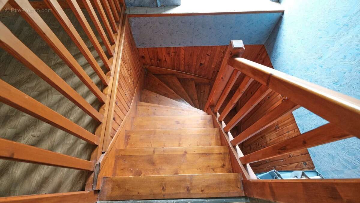 Maison à MONTIGNY-EN-MORVAN