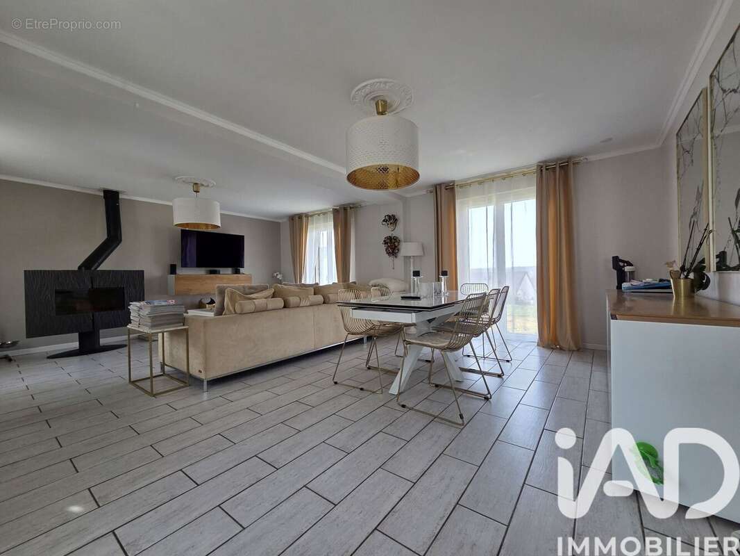 Photo 3 - Maison à MORET-SUR-LOING