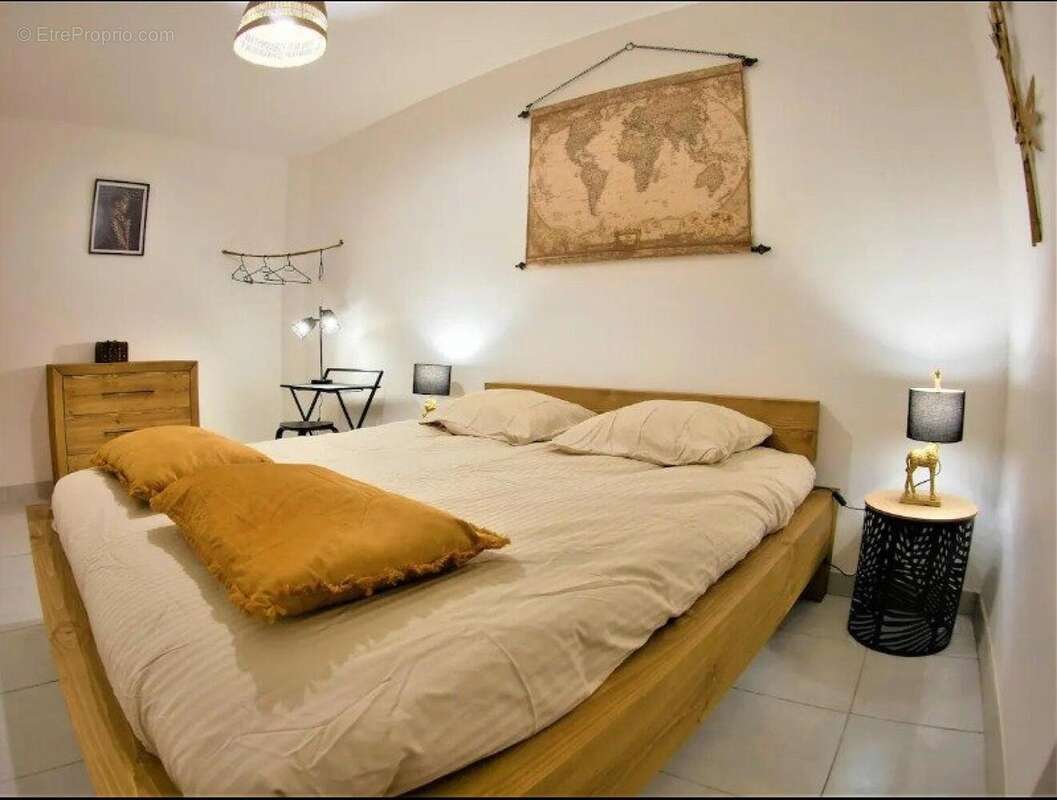 Photo 8 - Commerce à NIMES