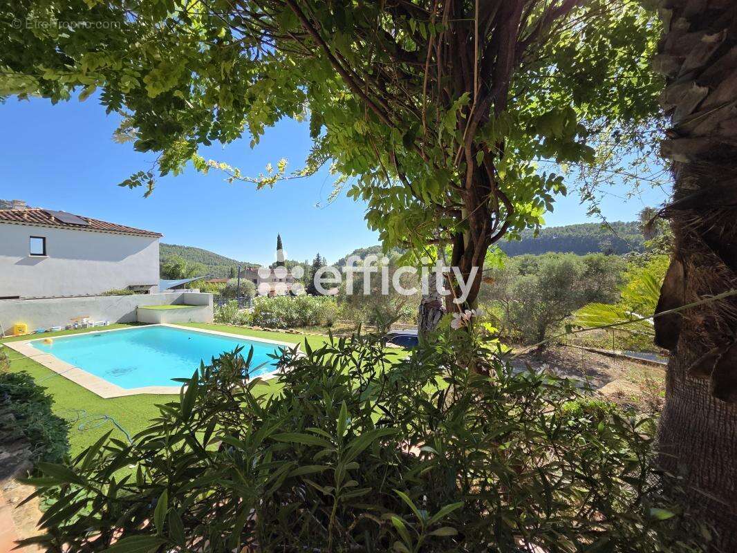Maison 136 m² à Le Castellet  - photo 13