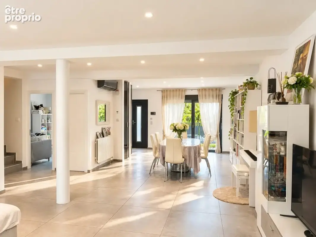 Joinville-le-Pont, Maison moderne avec terrasses et jardin - photo 5