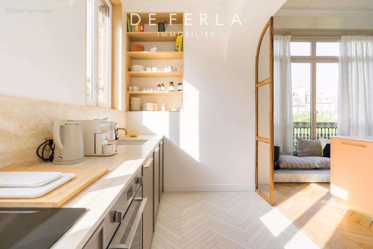 Appartement à PARIS-11E