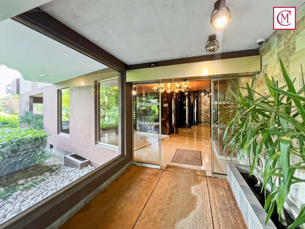 Appartement à MEYLAN