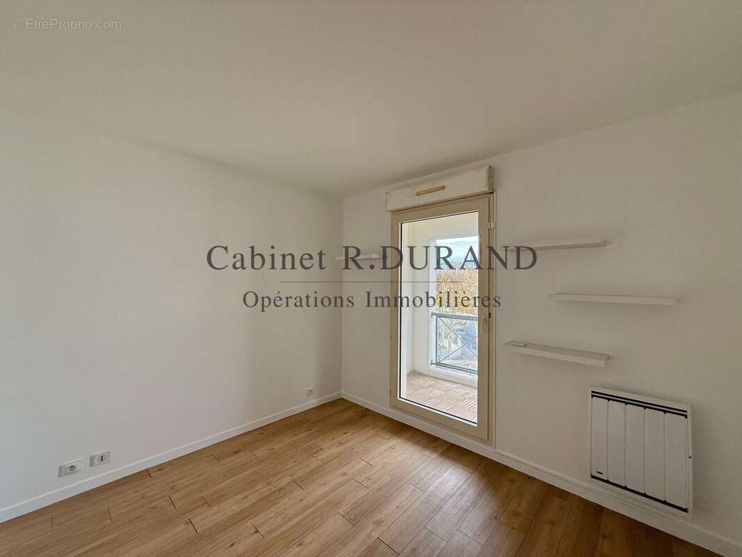 Appartement à LA GARENNE-COLOMBES