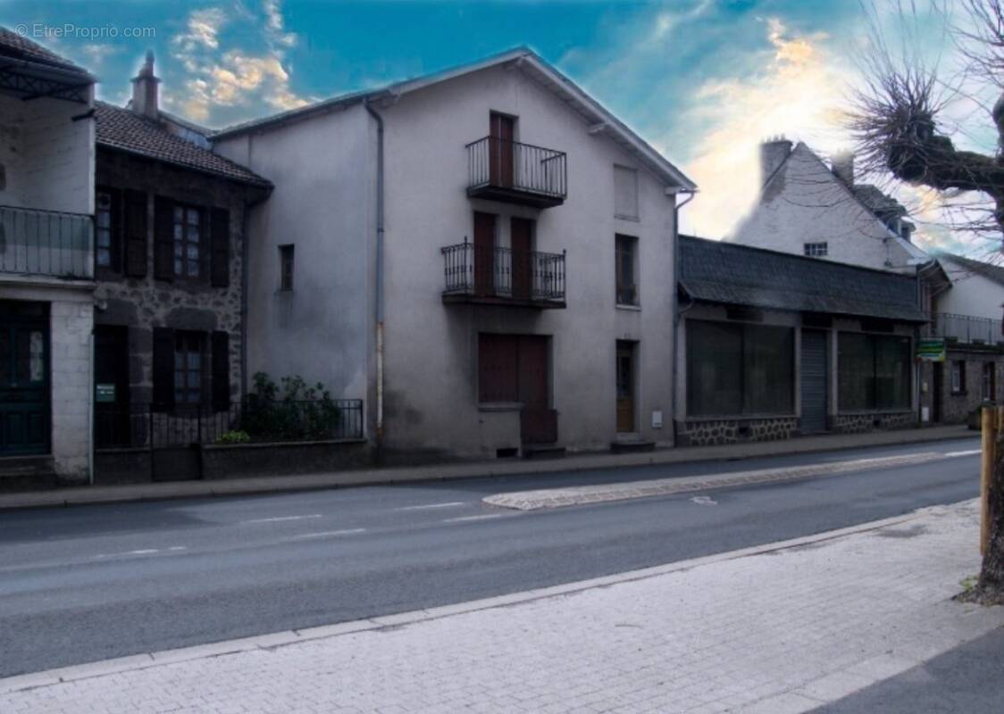 Appartement à POLMINHAC