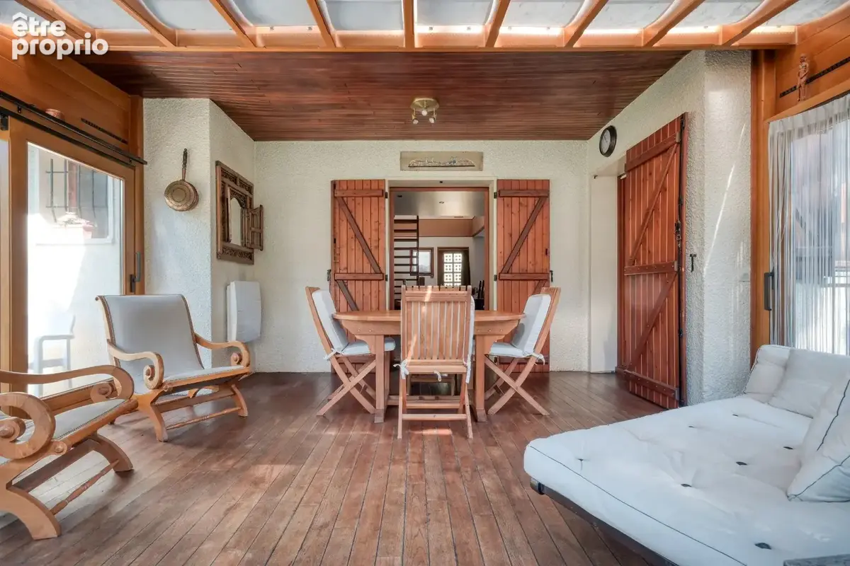 Elégante maison Familiale de 8 pièces 180m² avec Vie de Plain-Pied 6 Chambres - DPE C- Véranda et terrain arboré de 756m² - photo 8