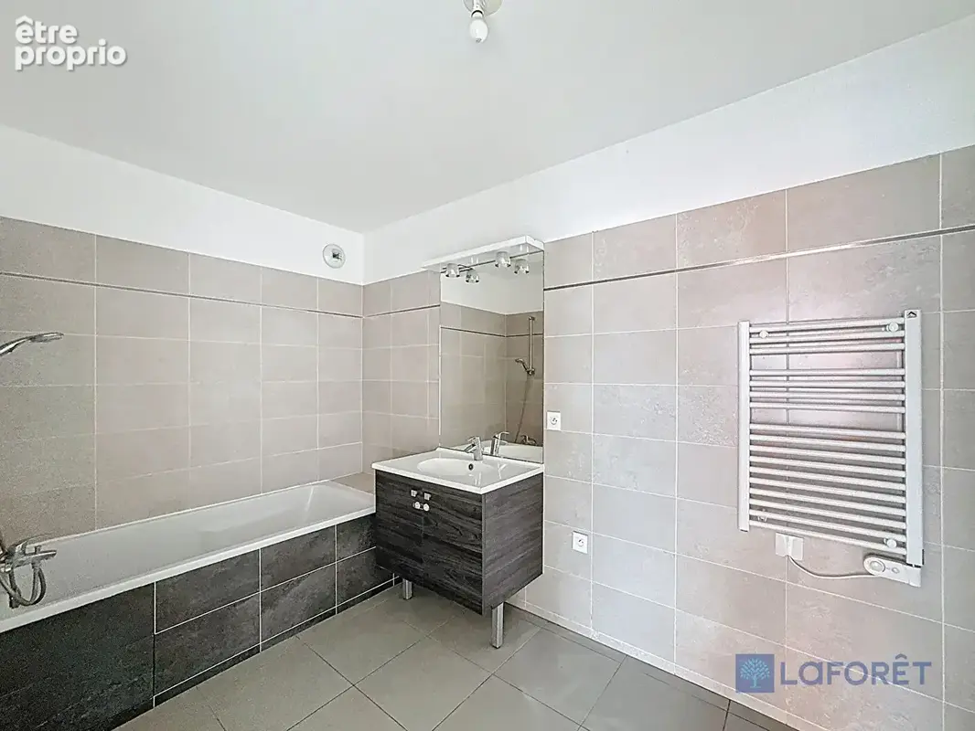 Appartement - F4 - 80 m2 - photo 8