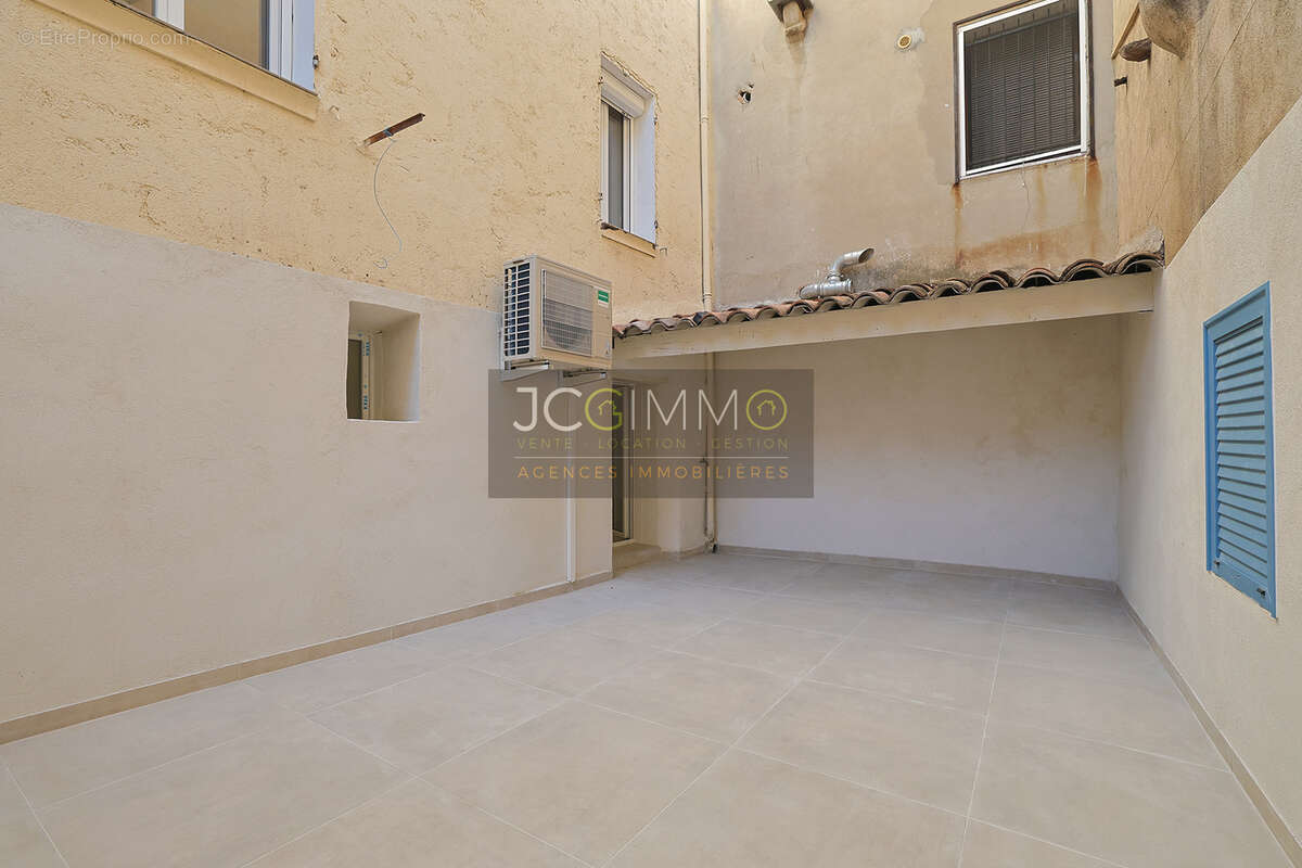 Sollies pont (centre ville) - appartement t4 renove (juillet 2026) - 88 m2 - cour exterieure privative - 24 m2 - photo 18