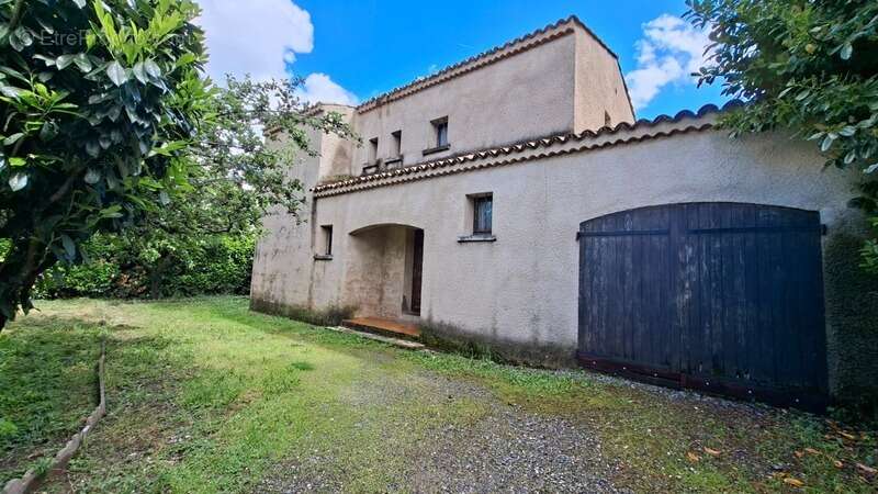 A vendre : Maison individuelle à rénover 130m2 sur  DIGNE LES BAINS (04) - photo 3