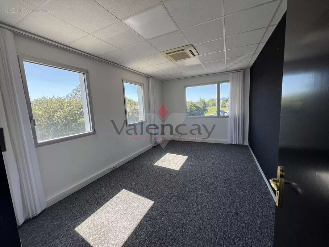 Lutterbach , cite de  l habitat  bureaux 64 m² env - photo 5