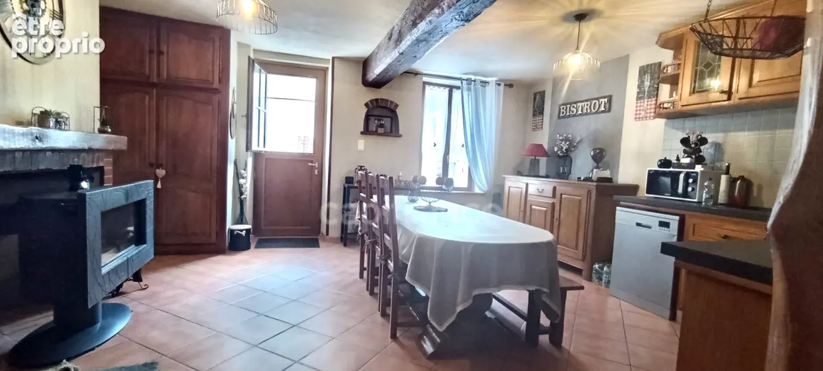Virginie Masson – Capifrance vous propose cette maison en pierre de 92 m² pleine de charme, située à Seignelay, proche des comme - photo 11