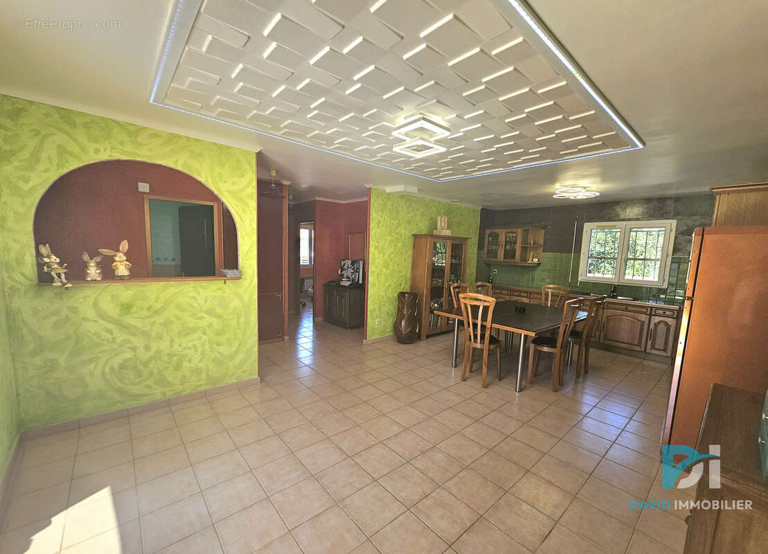 Maison à POMEROLS