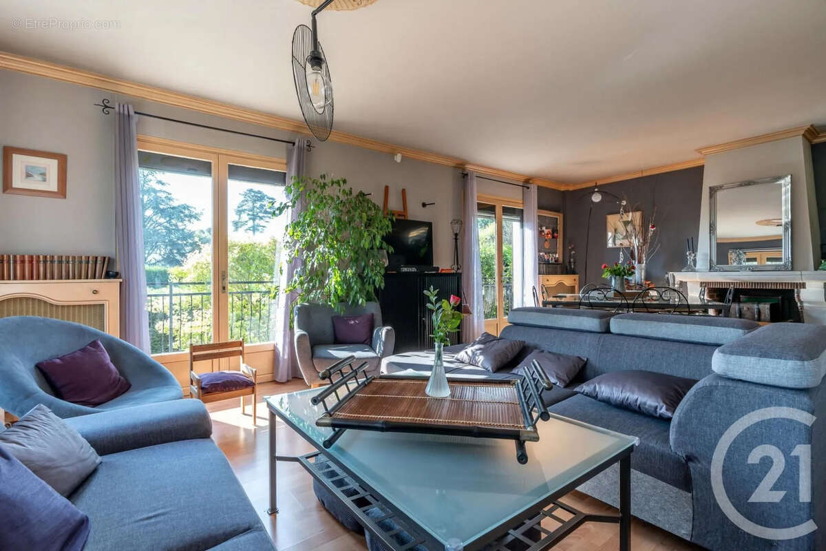 Maison 137 m² à Coubron  - photo 5