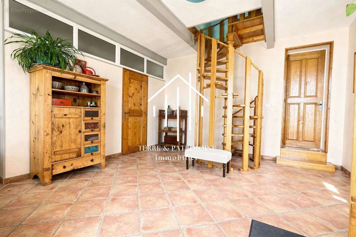 Maison à SALAVAS