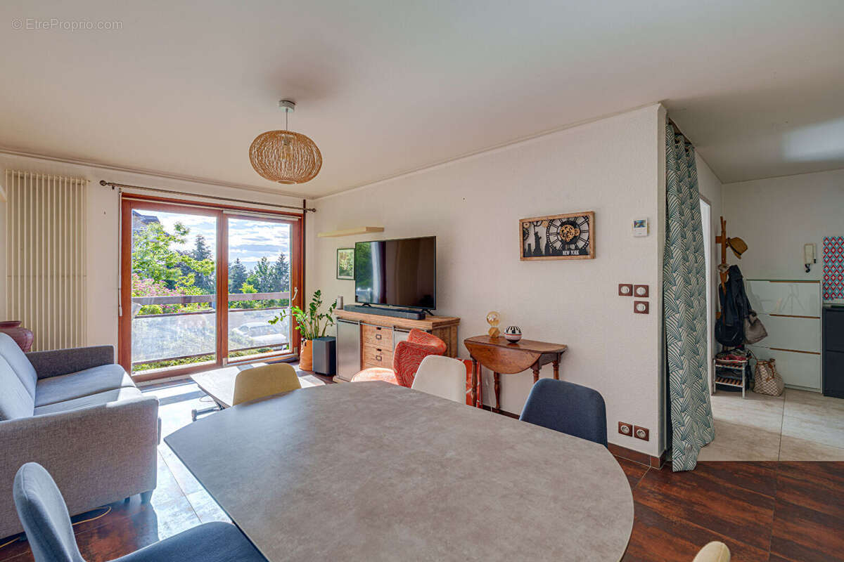 Appartement Evian Les Bains 3 pièces 61.10m² au calme avec vue lac et proche centre-ville - photo 10