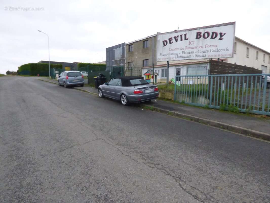 Commerce à MEREVILLE