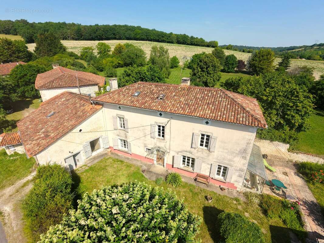 Fabuleuse propriété en pierres avec vues splendides sur la campagne! - photo 33