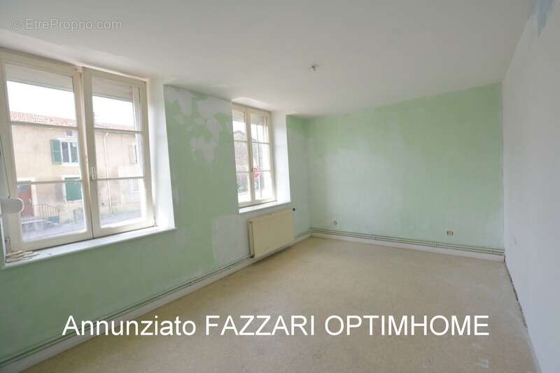 Appartement à STENAY