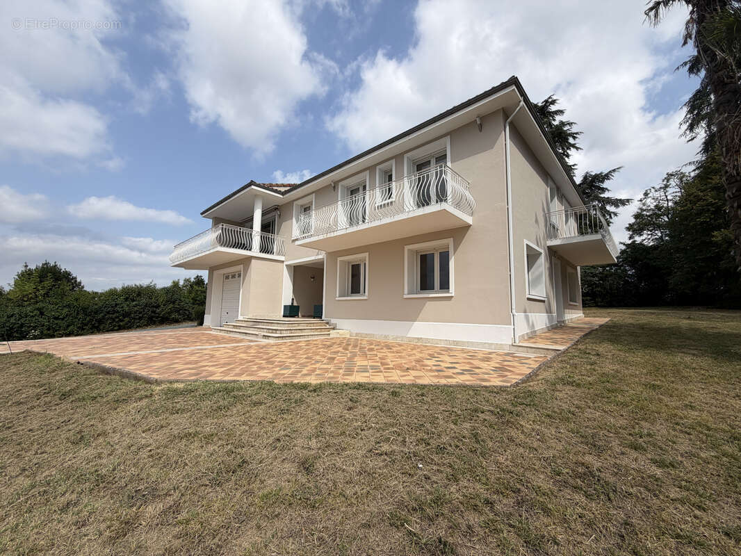 Agen - belle villa avec piscine et terrain - photo 3