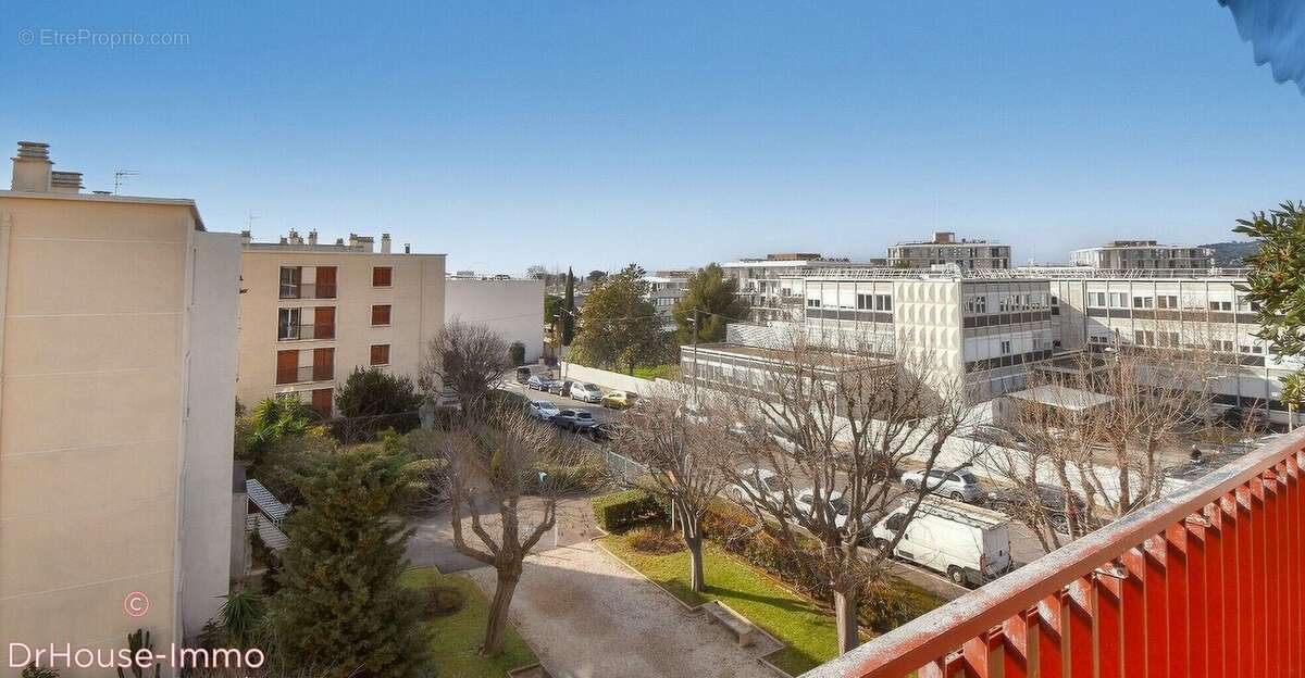 Appartement à MARSEILLE-8E