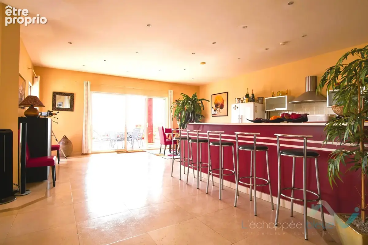 Vente Villa 7 pièces avec magnifique vue mer panoramique à Sainte Maxime - photo 9