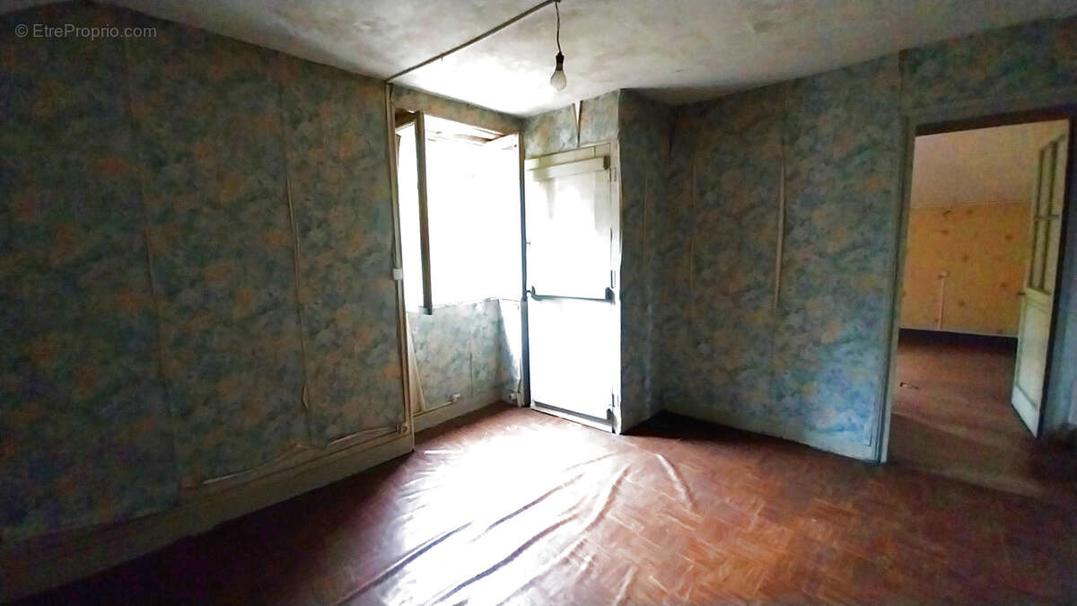 Maison à SAINT-MARTIN-DE-RIBERAC