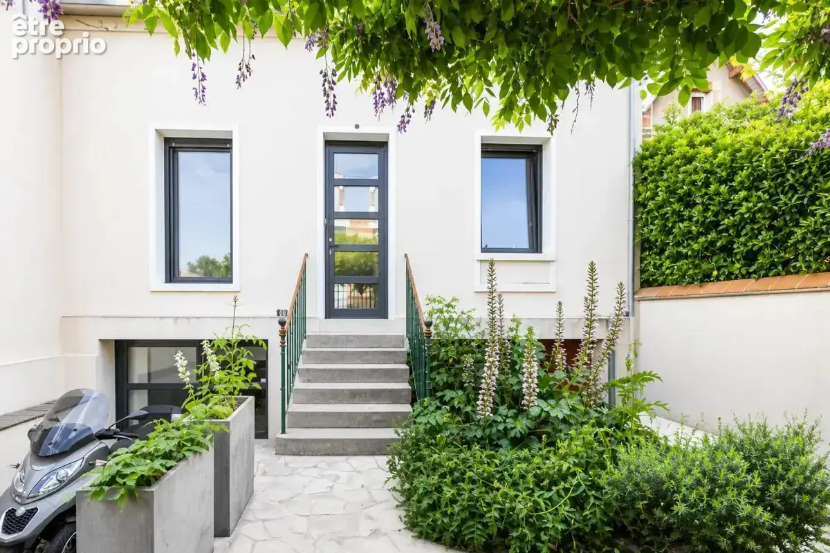 Maison de 234m² au sol à Nanterre Ville - photo 17