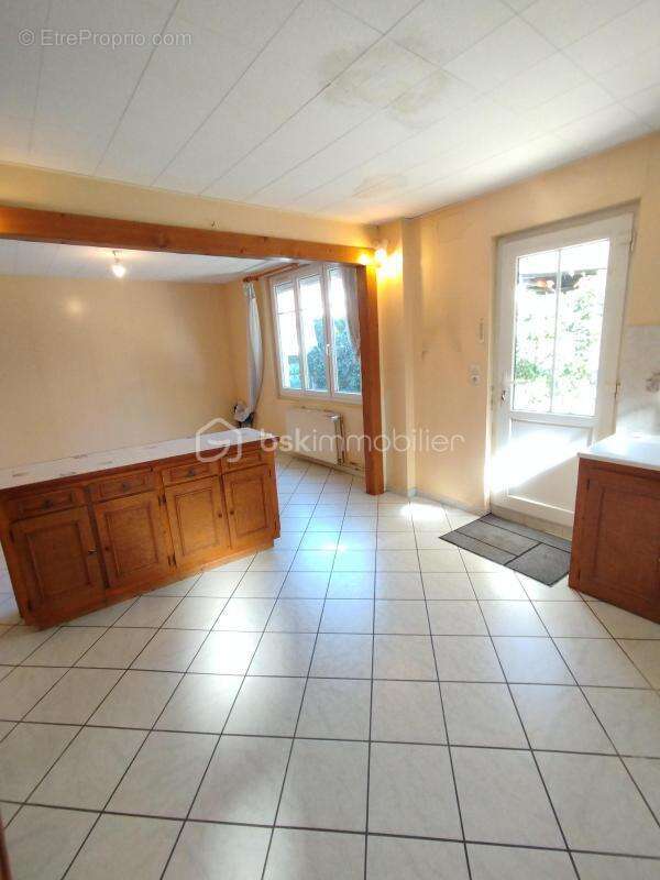 Maison à DAMMARIE-LES-LYS