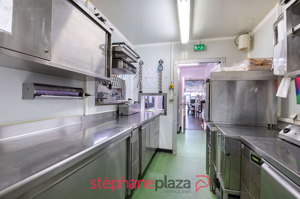 Commerce à ONET-LE-CHATEAU