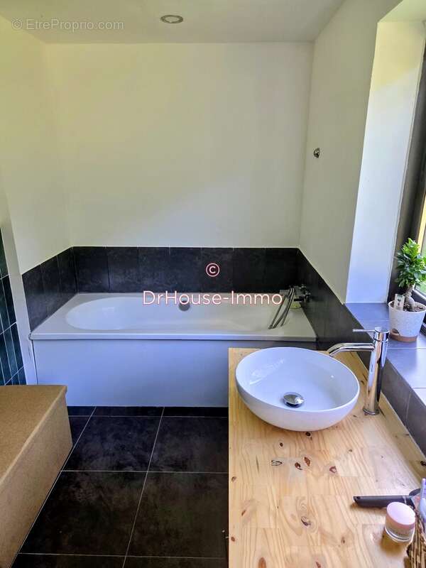 Maison à LA GUIERCHE