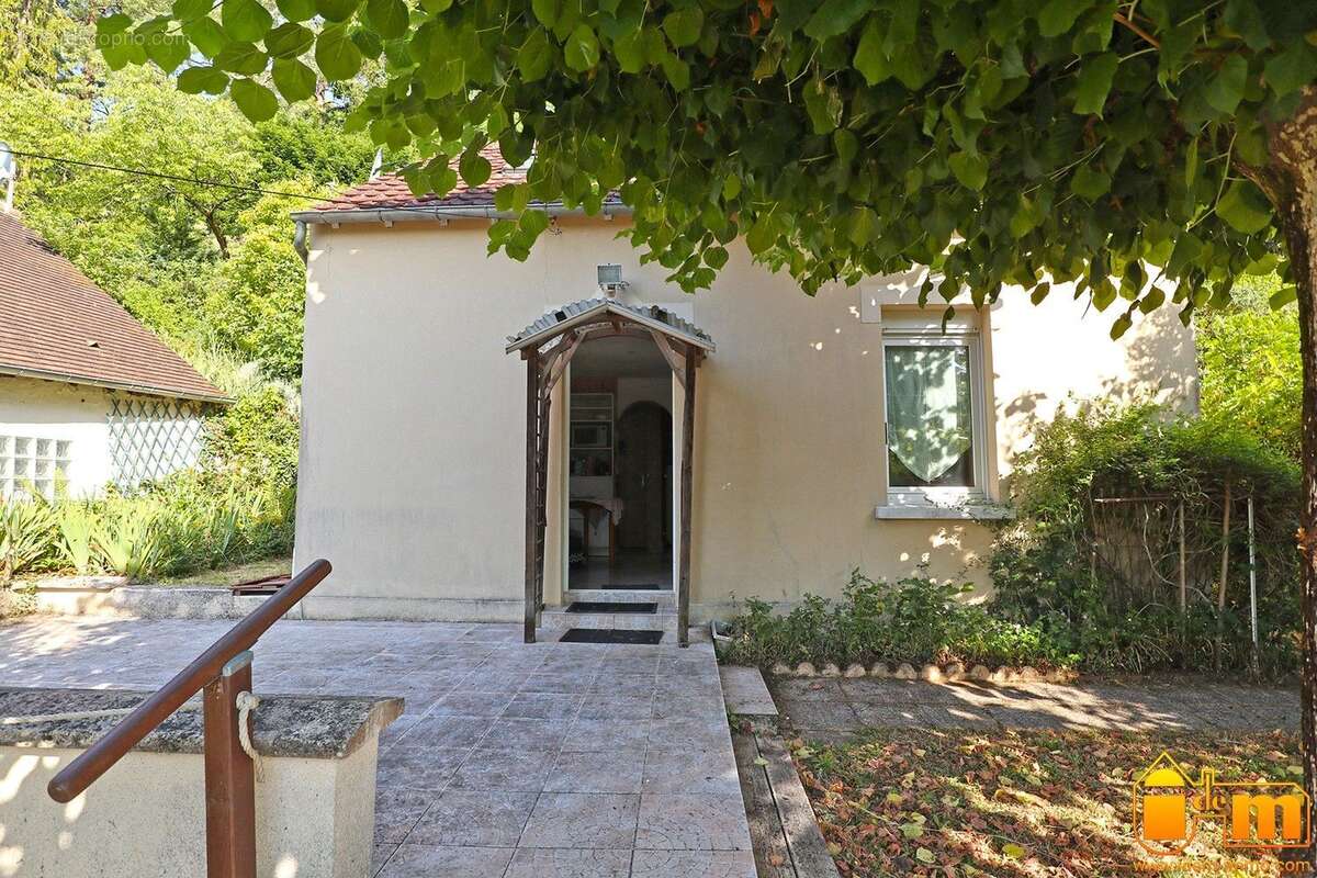 Maison à SACLAS