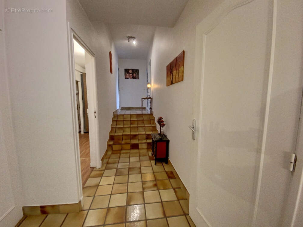 Maison à SAINT-BEAUZIRE