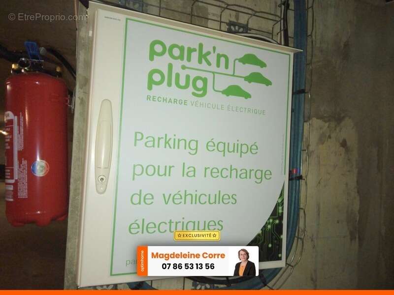 Parking à PARIS-20E