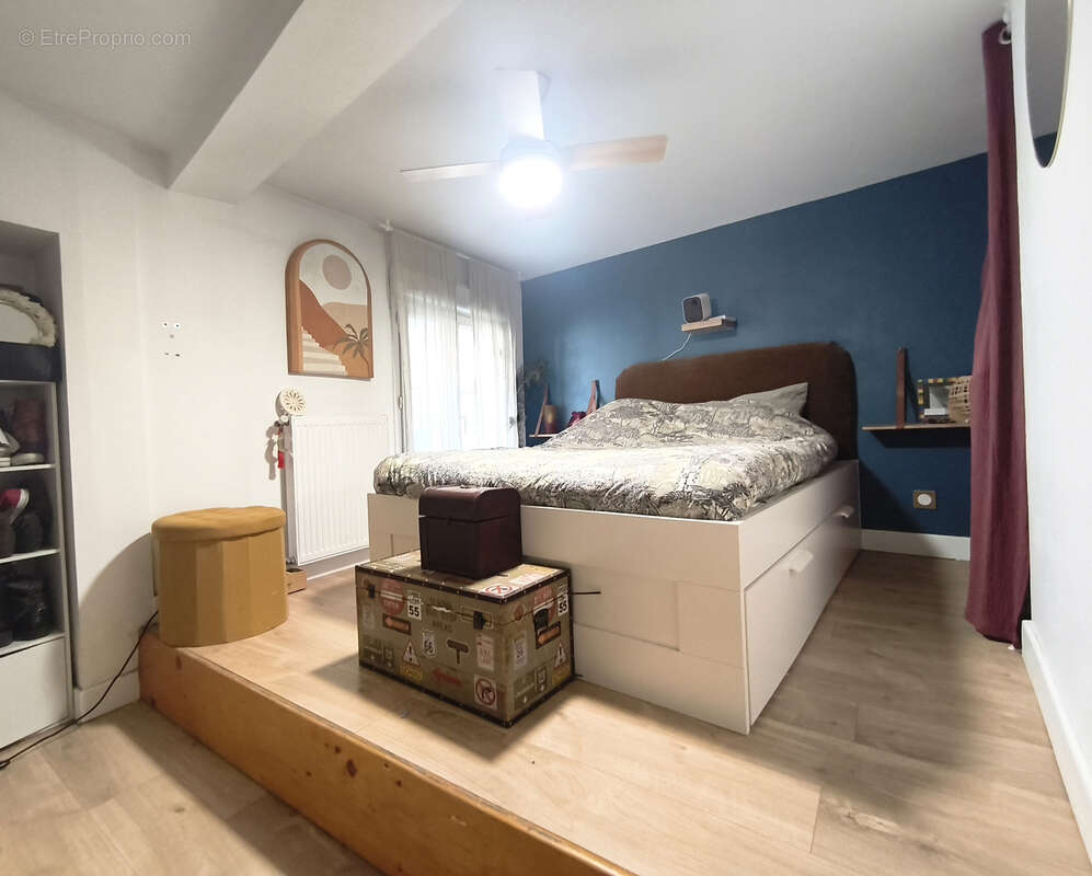 Appartement à BOURG-DE-PEAGE