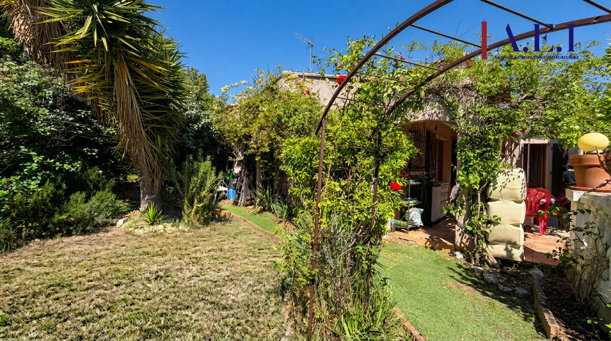 Maison à SIX-FOURS-LES-PLAGES