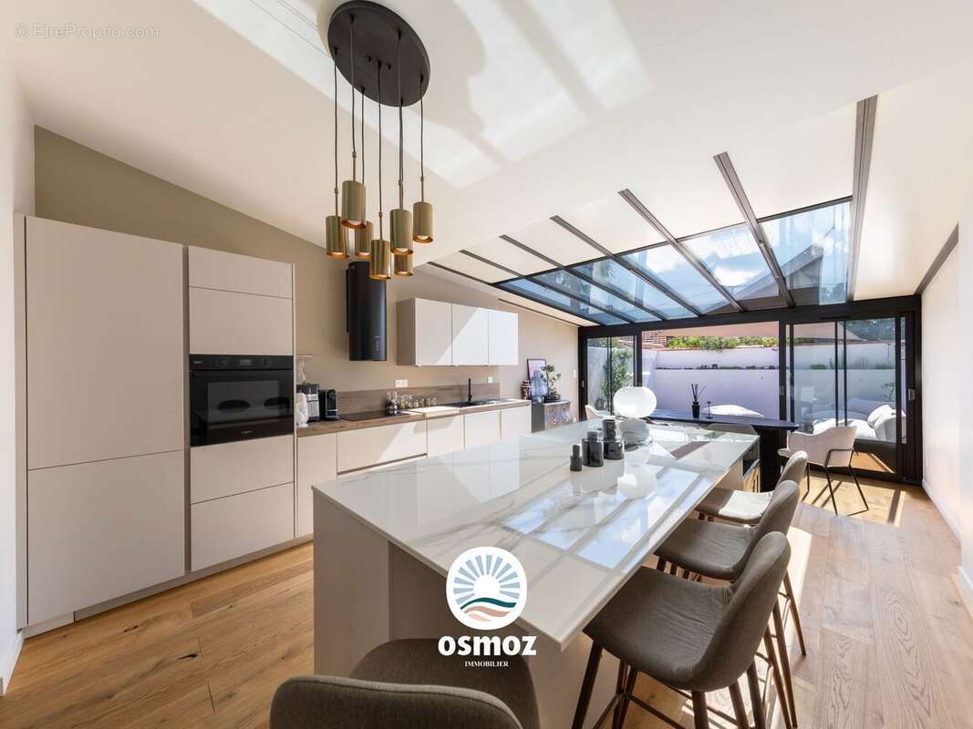 Maison 90 m² à La Rochelle  - photo 2