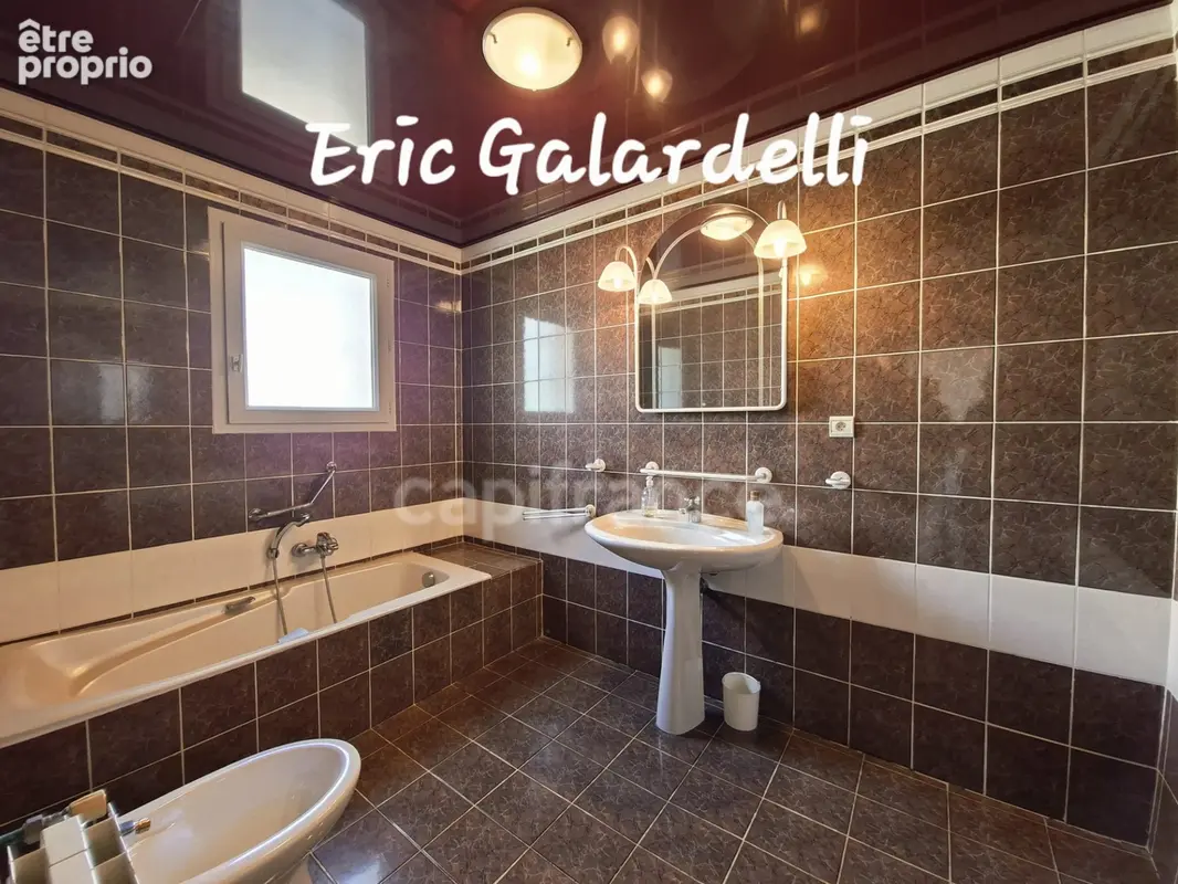Maison à vendre  : Villa d'exception de 161 m², 6 pièces avec vue mer et potentiel constructible à  PROPRIANO (20) - photo 12