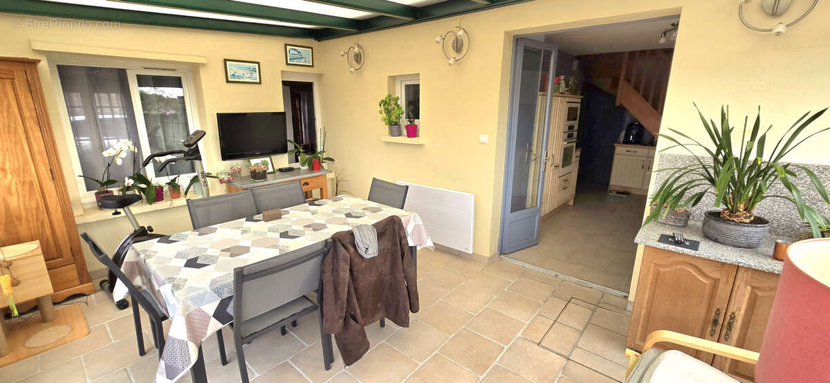 Maison à HAUTVILLERS-OUVILLE