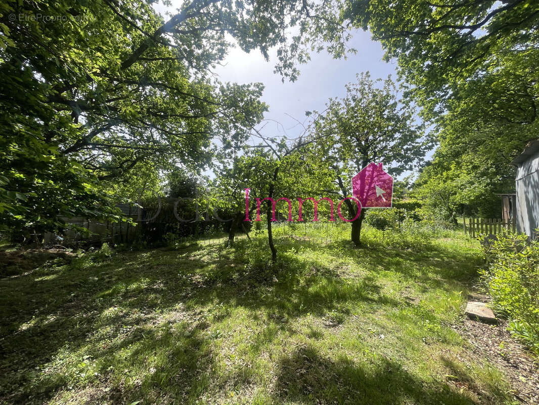 Maison à LA CHAPELLE-HERMIER