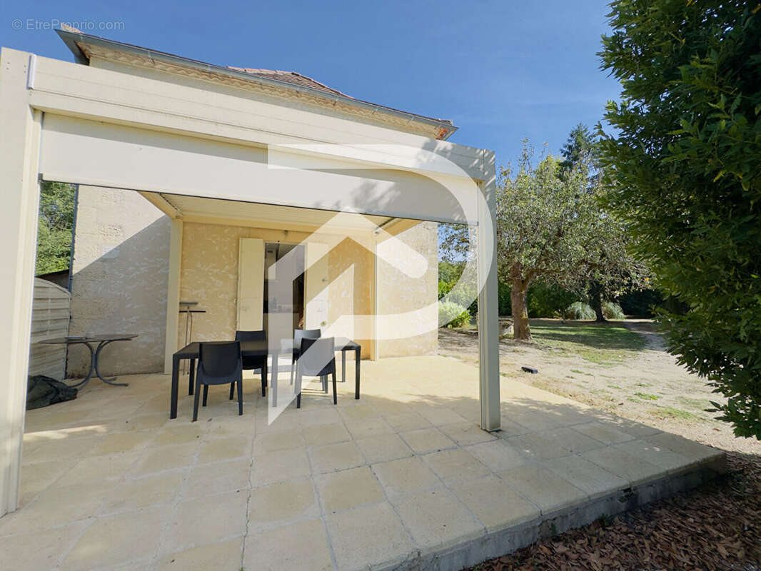 Maison à GAGEAC-ET-ROUILLAC