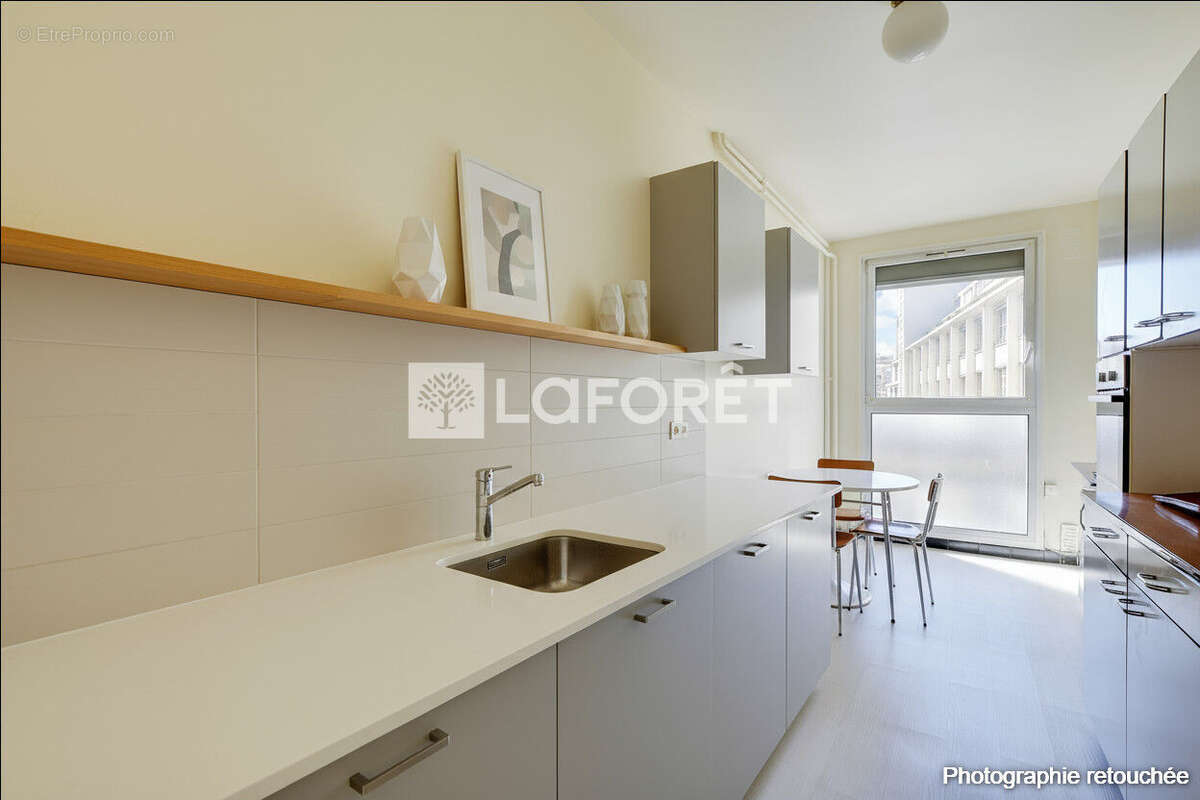 Appartement à PARIS-15E