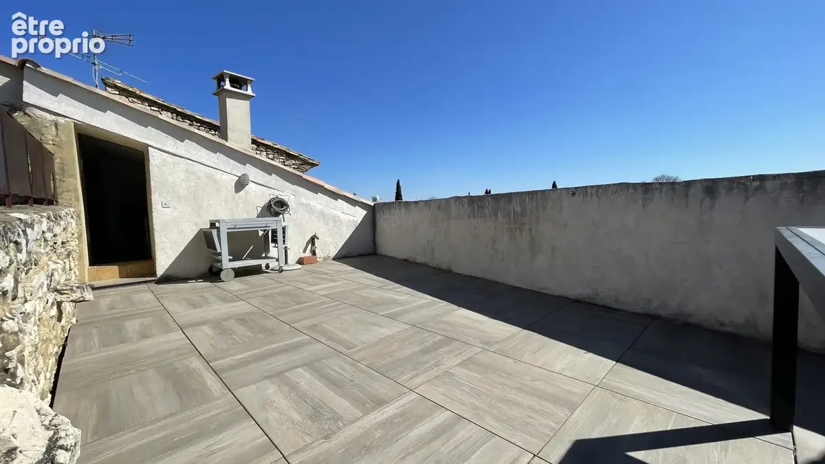 À 10 min d’Uzès, maison de village à réinventer avec terrasse panoramique - photo 2