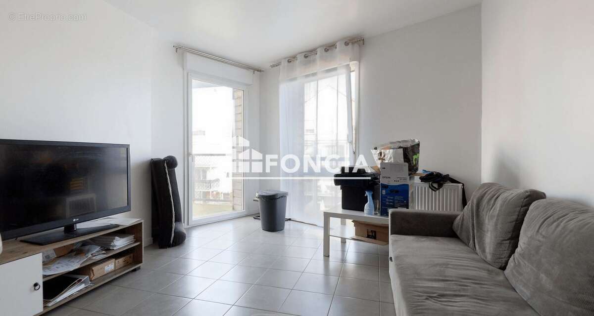 Appartement à SAINT-PIERRE-DU-PERRAY