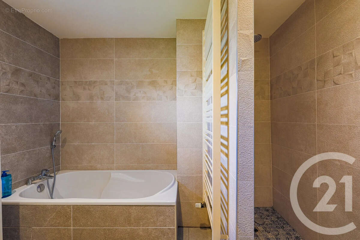 Maison à SAINT-MARTIN-D&#039;URIAGE