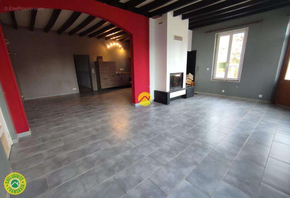 Maison à VAILLY-SUR-SAULDRE