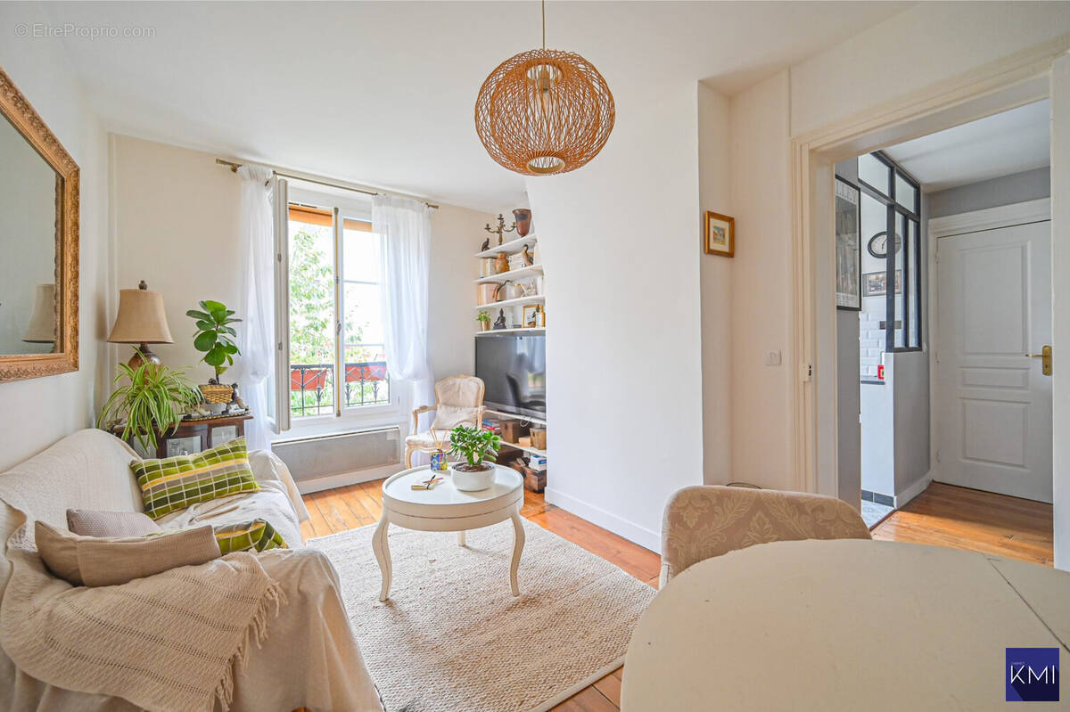 Appartement à PARIS-20E