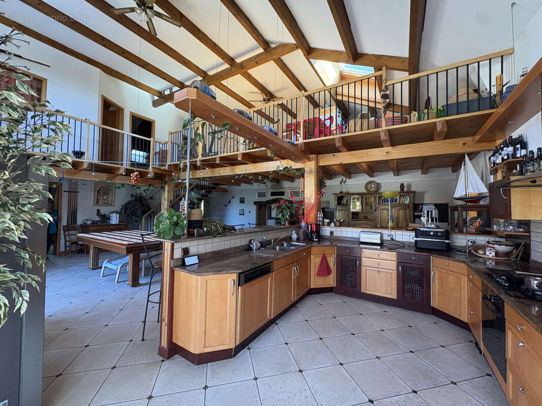 Maison à MARNHAGUES-ET-LATOUR