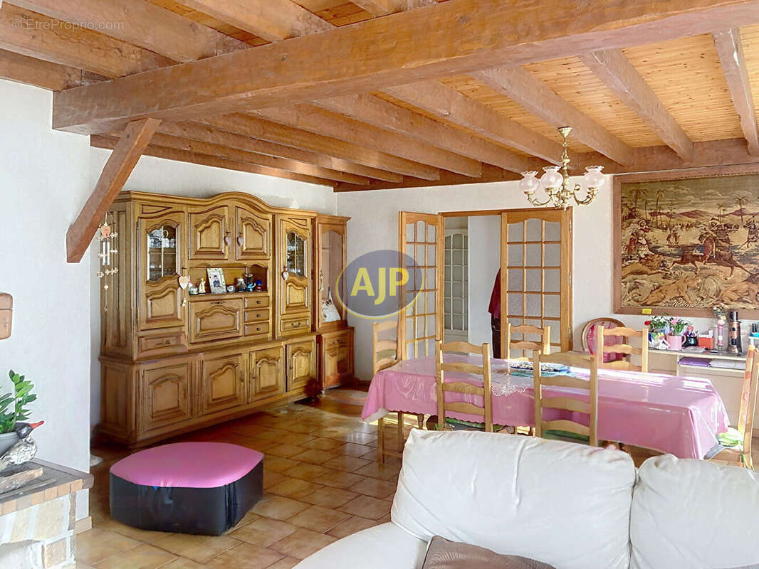 Maison à GRAYAN-ET-L'HOPITAL